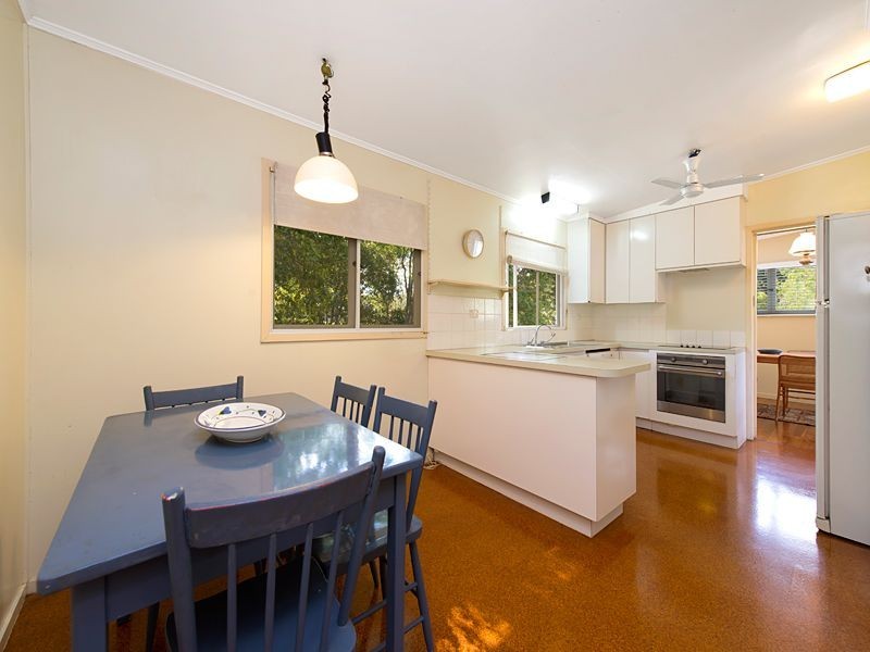 20 Belsize Street, Kenmore QLD 4069