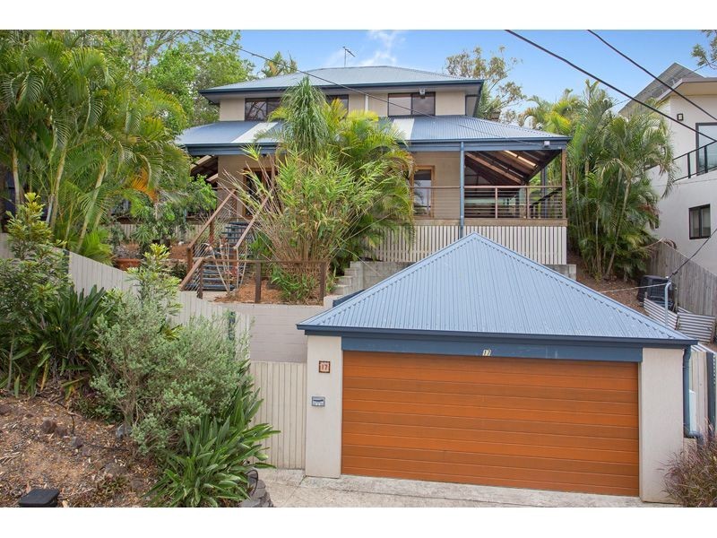 17 Chapman Street, Chapel Hill QLD 4069
