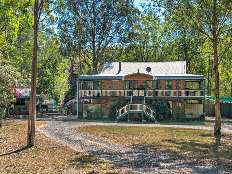 25 Moledina Crescent, Mount Crosby QLD 4306