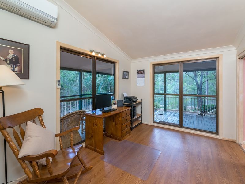 25 Moledina Crescent, Mount Crosby QLD 4306