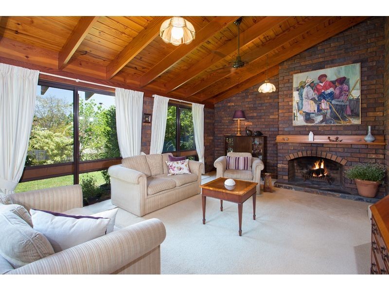 51 Matingara Street, Chapel Hill QLD 4069