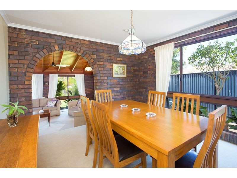 51 Matingara Street, Chapel Hill QLD 4069