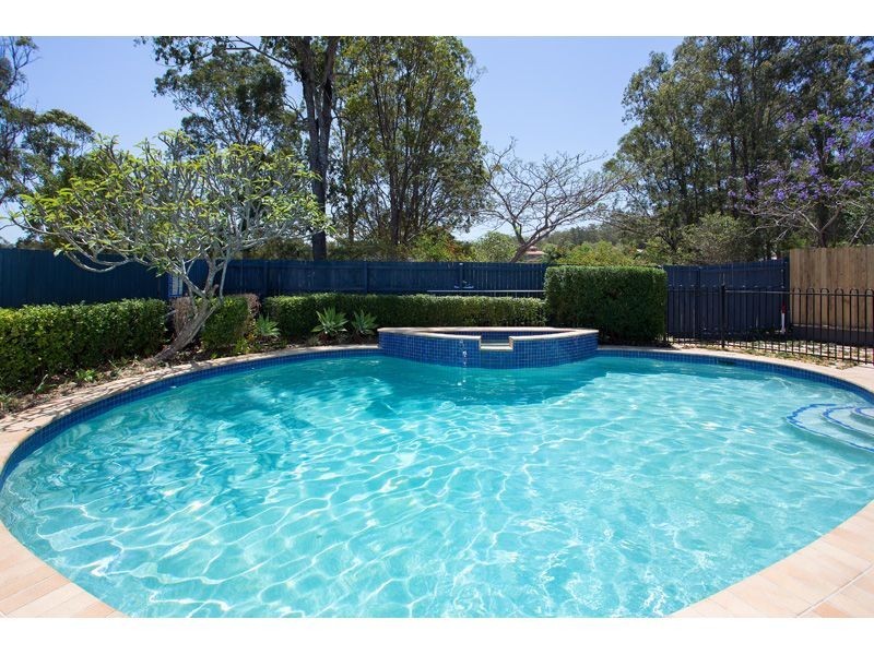 51 Matingara Street, Chapel Hill QLD 4069