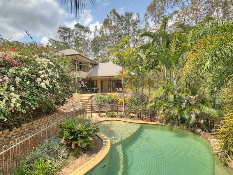 9 Parkwood Place, Anstead QLD 4070