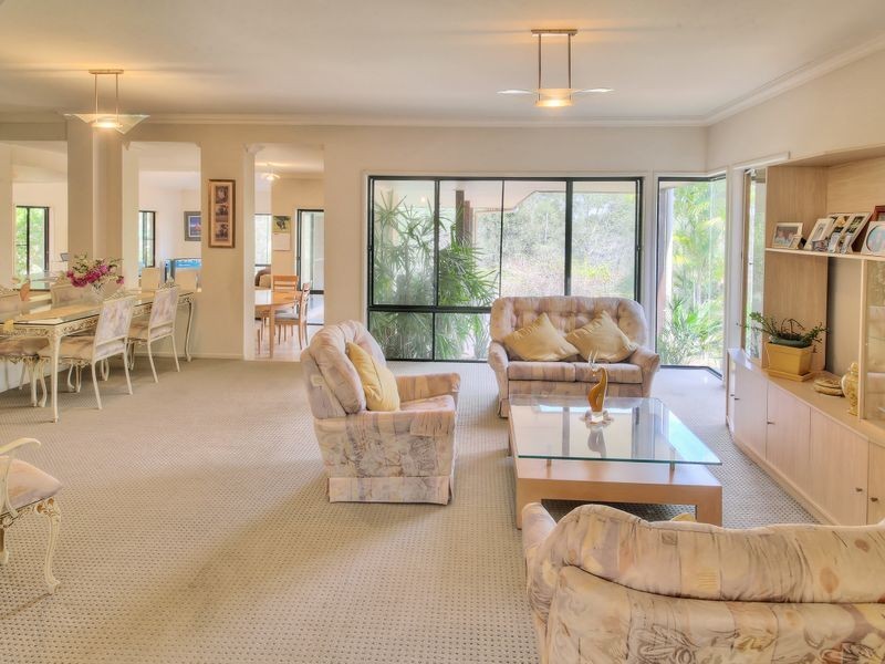 9 Parkwood Place, Anstead QLD 4070