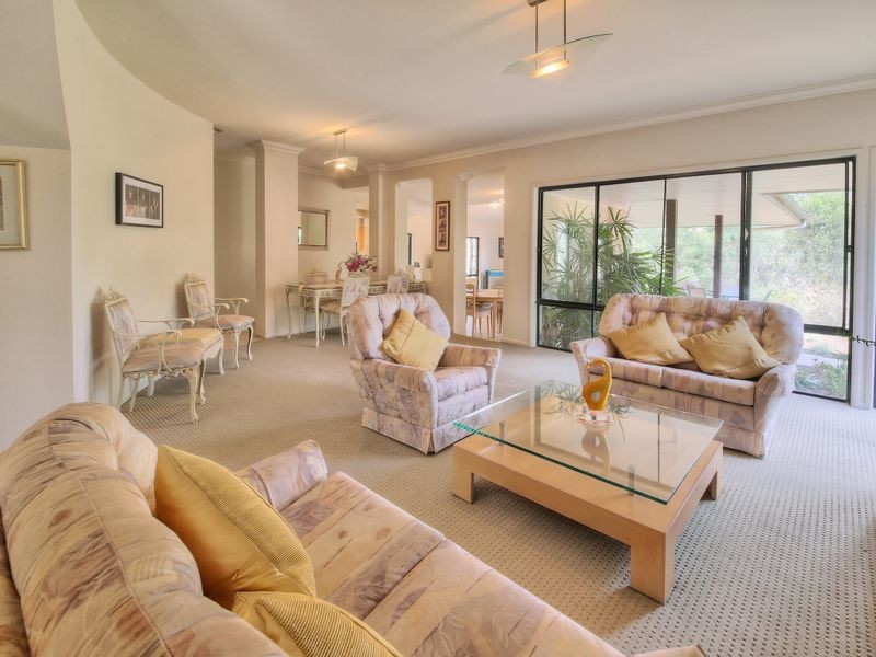 9 Parkwood Place, Anstead QLD 4070