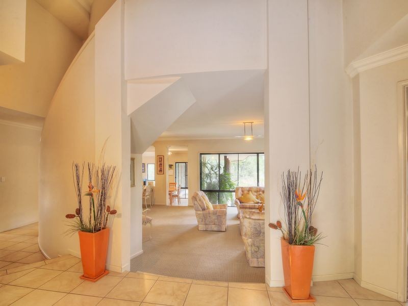 9 Parkwood Place, Anstead QLD 4070