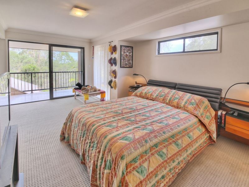 9 Parkwood Place, Anstead QLD 4070