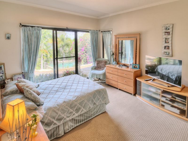 9 Parkwood Place, Anstead QLD 4070