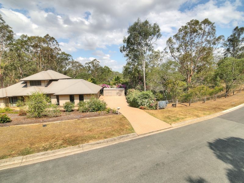9 Parkwood Place, Anstead QLD 4070