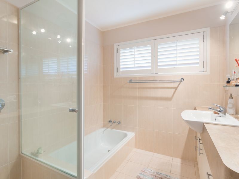 22 Halimah Street, Chapel Hill QLD 4069