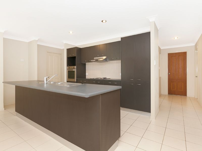 73 Lagoon Crescent, Bellbowrie QLD 4070