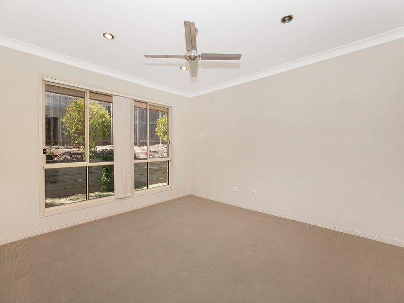 73 Lagoon Crescent, Bellbowrie QLD 4070