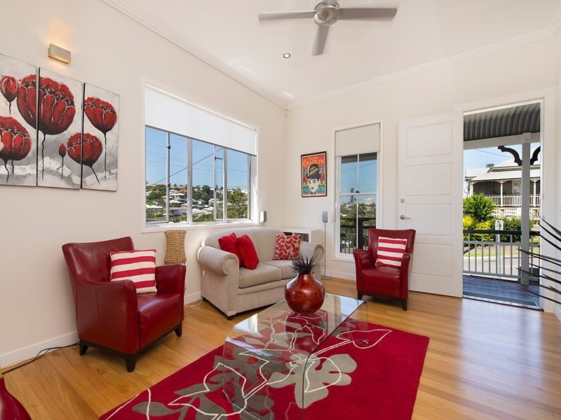 8 Hayward Street, Paddington QLD 4064