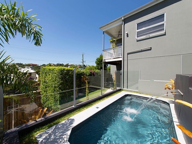 8 Hayward Street, Paddington QLD 4064