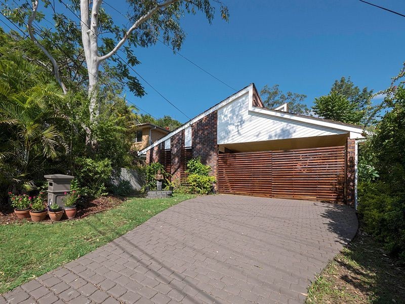 14 Halimah Street, Chapel Hill QLD 4069