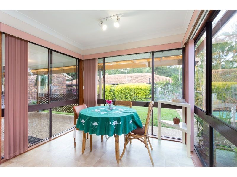 15 Tangmere Street, Chapel Hill QLD 4069