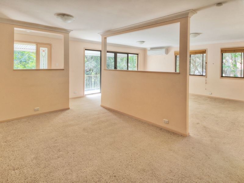 9 Kim Street, Chapel Hill QLD 4069