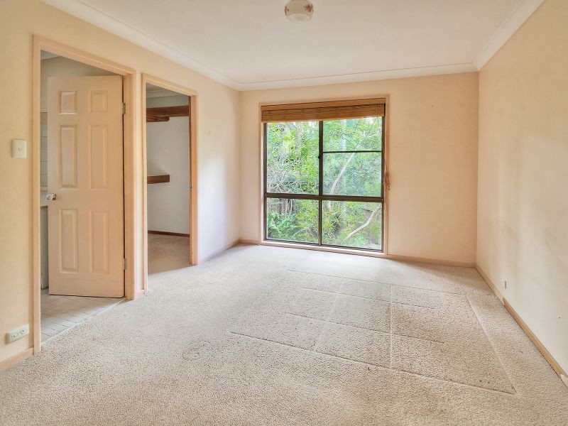 9 Kim Street, Chapel Hill QLD 4069