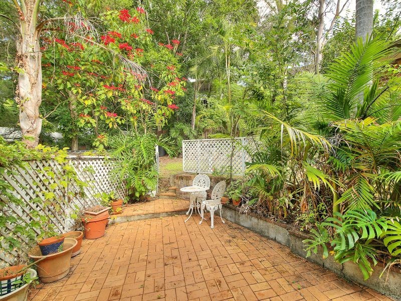 9 Kim Street, Chapel Hill QLD 4069