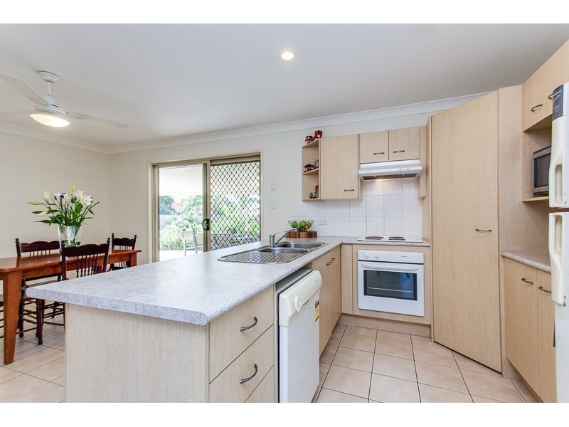 4 Creswick Place, Bellbowrie QLD 4070