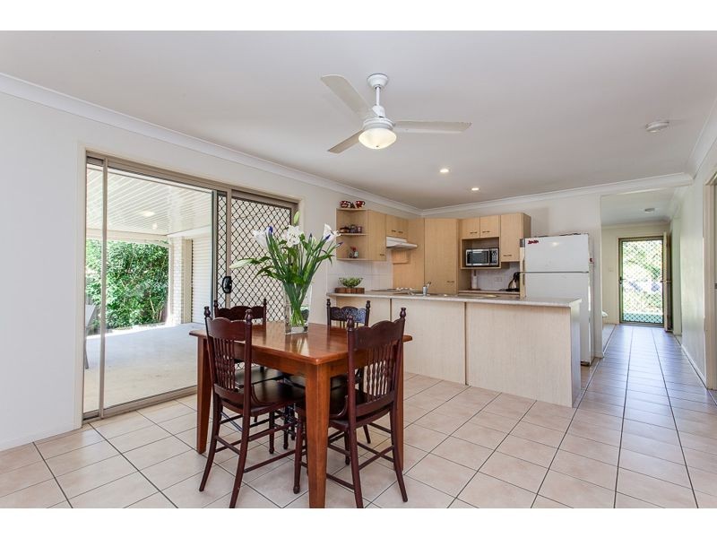 4 Creswick Place, Bellbowrie QLD 4070