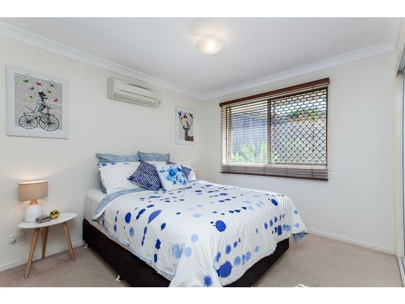 4 Creswick Place, Bellbowrie QLD 4070