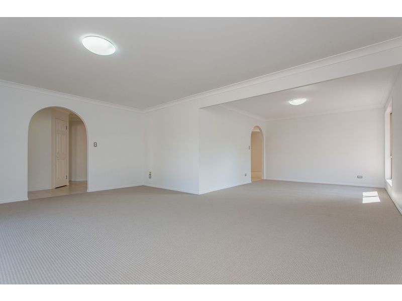 75 Montanus Drive, Bellbowrie QLD 4070