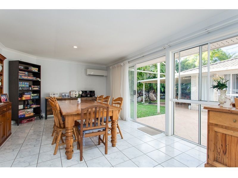 71 Church Road, Bellbowrie QLD 4070