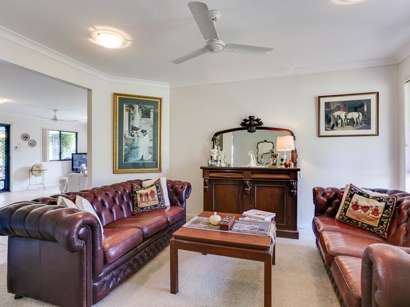 7 Regency Crescent, Moggill QLD 4070