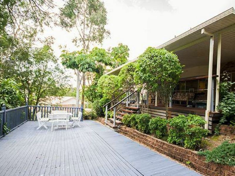 5 Bondel Place, Mount Ommaney QLD 4074