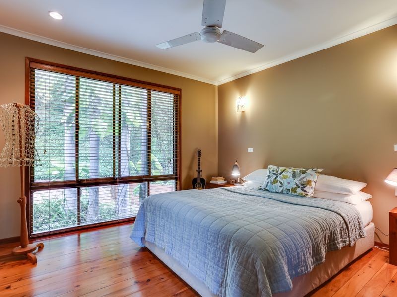 18 Kanooka Street, Bellbowrie QLD 4070