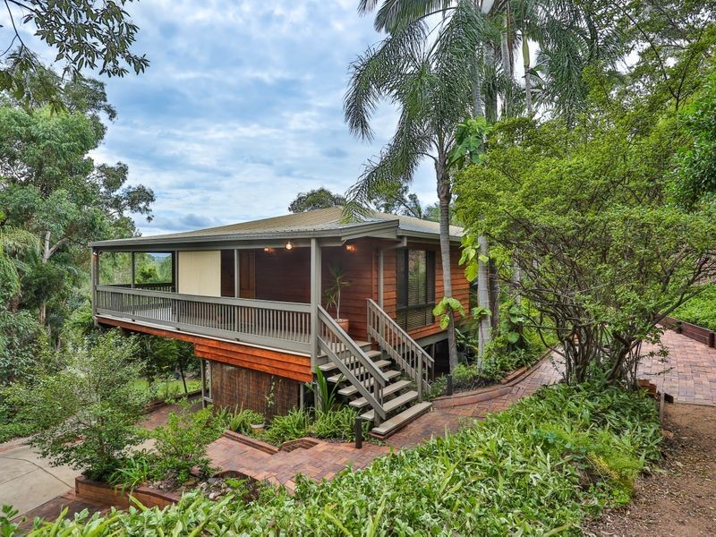 18 Kanooka Street, Bellbowrie QLD 4070