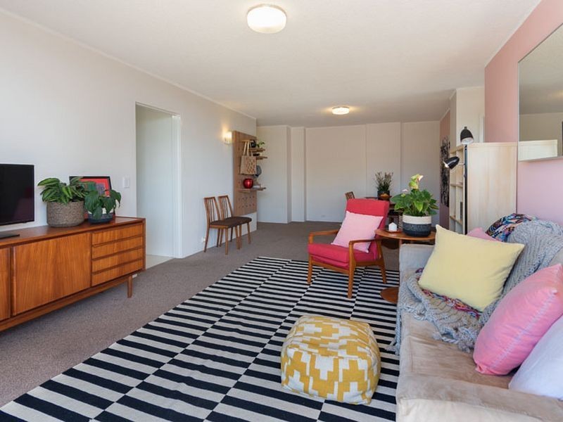 8/36 Jerdanefield Road, St Lucia QLD 4067