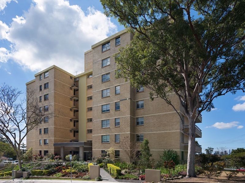 8/36 Jerdanefield Road, St Lucia QLD 4067