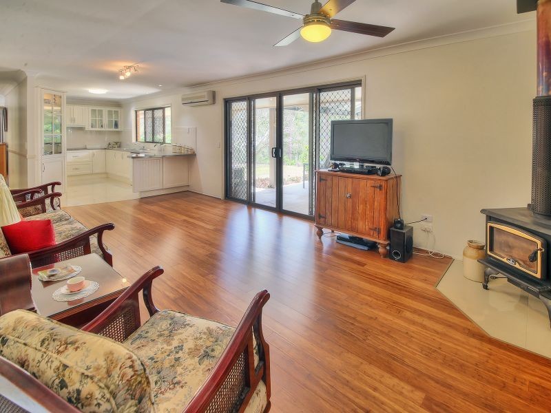 22 Acacia Court, Mount Crosby QLD 4306