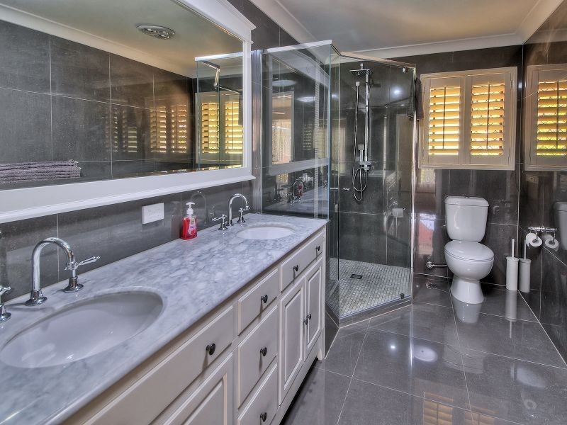 22 Acacia Court, Mount Crosby QLD 4306