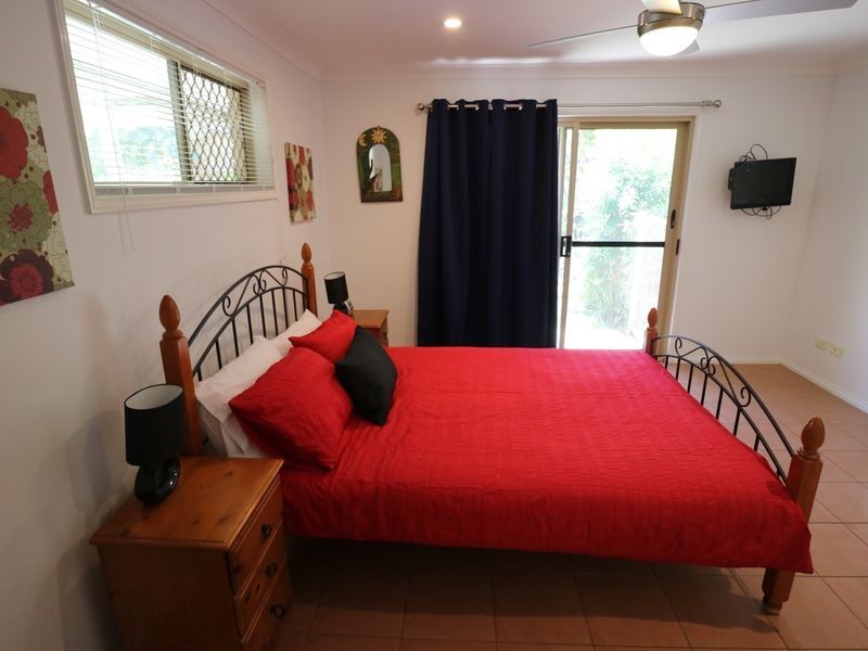 57 Tangmere Street, Chapel Hill QLD 4069