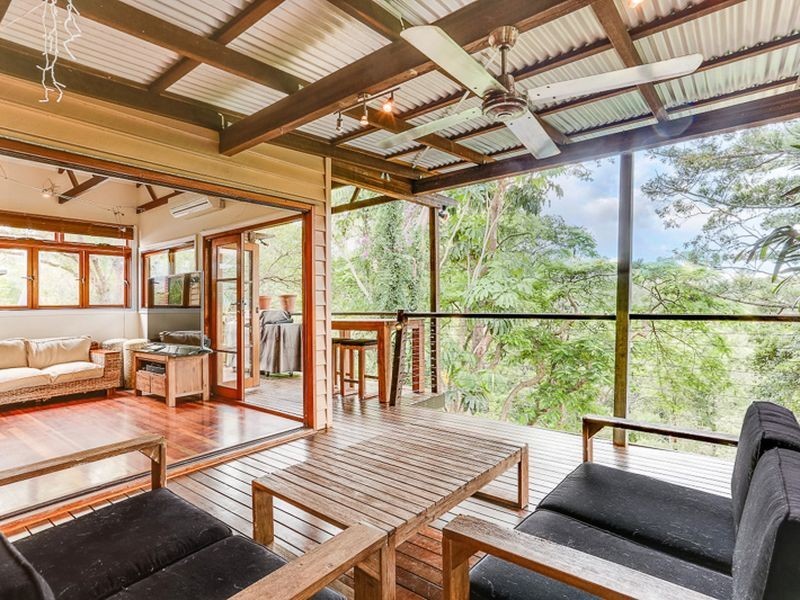 43 Burbong Street, Chapel Hill QLD 4069