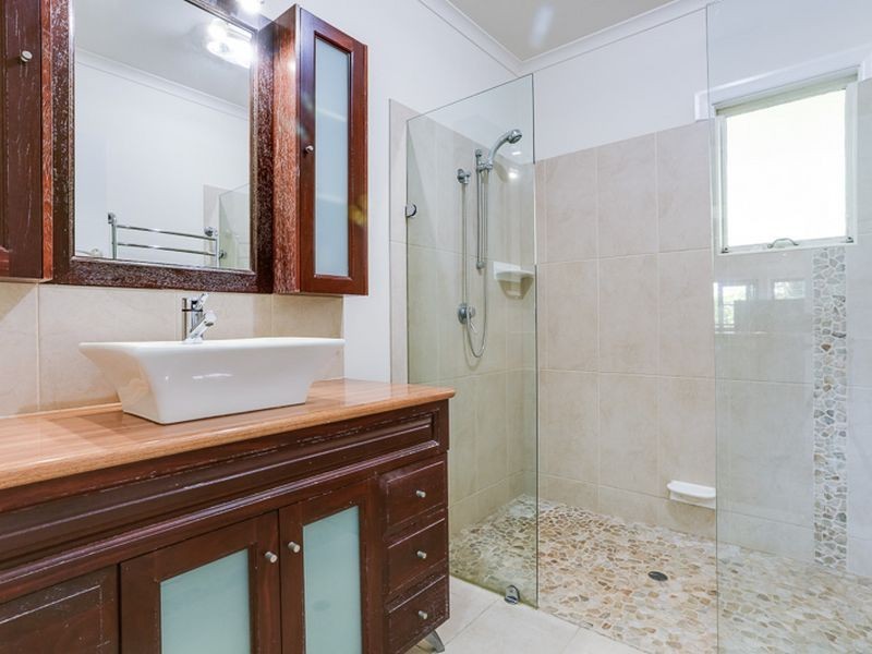 43 Burbong Street, Chapel Hill QLD 4069