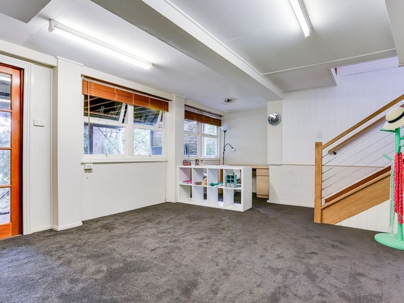 43 Burbong Street, Chapel Hill QLD 4069