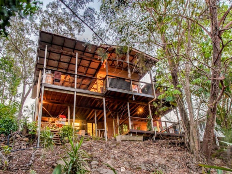 43 Burbong Street, Chapel Hill QLD 4069