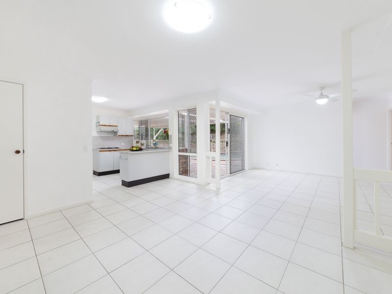 39 Gabwina Street, Fig Tree Pocket QLD 4069