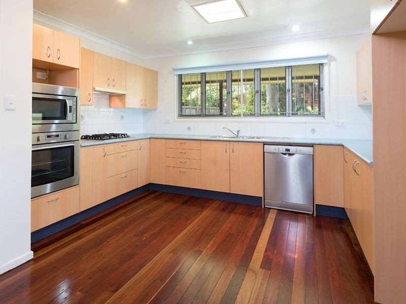 23 Neptune Street, Chapel Hill QLD 4069