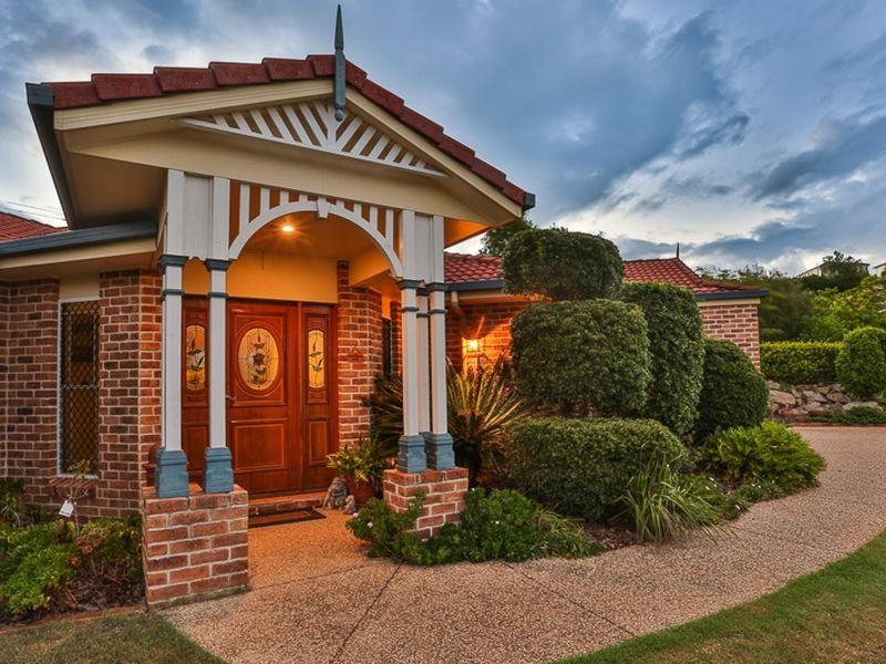 4 Sandlewood Close, Moggill QLD 4070