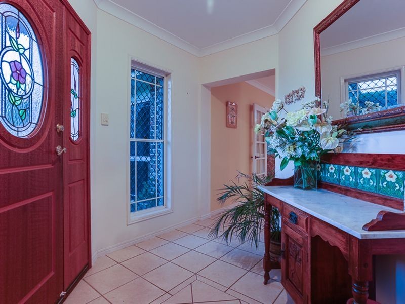 4 Sandlewood Close, Moggill QLD 4070