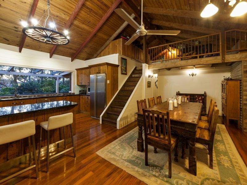 693 Haven Road, Upper Brookfield QLD 4069