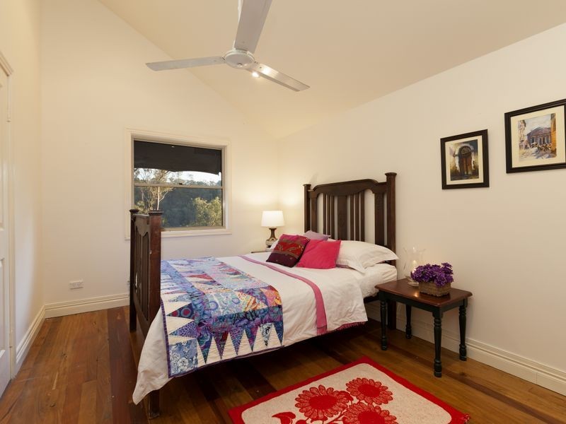 693 Haven Road, Upper Brookfield QLD 4069