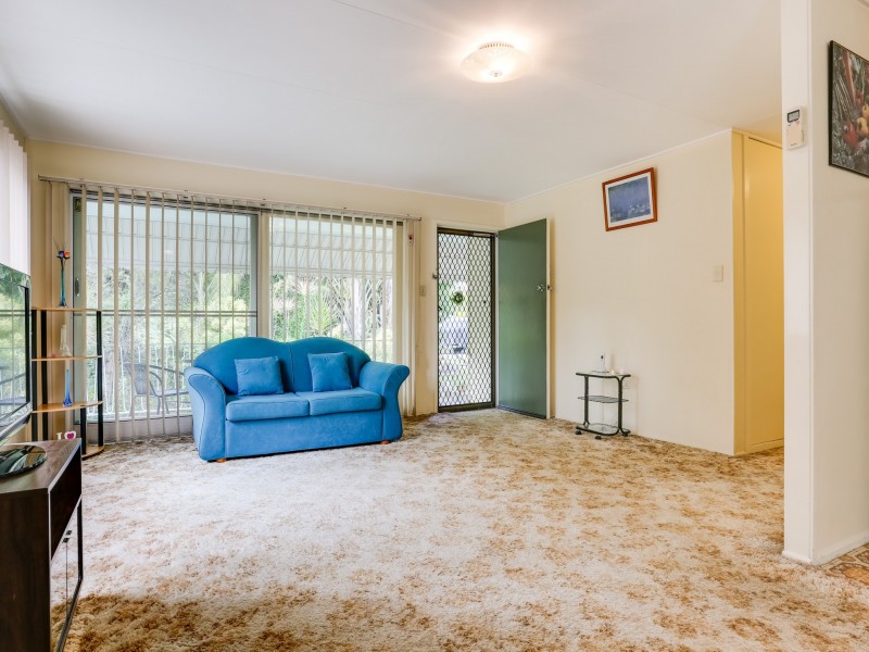 10 Dumbarton Drive, Kenmore QLD 4069