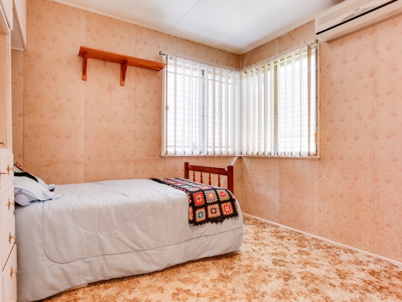 10 Dumbarton Drive, Kenmore QLD 4069